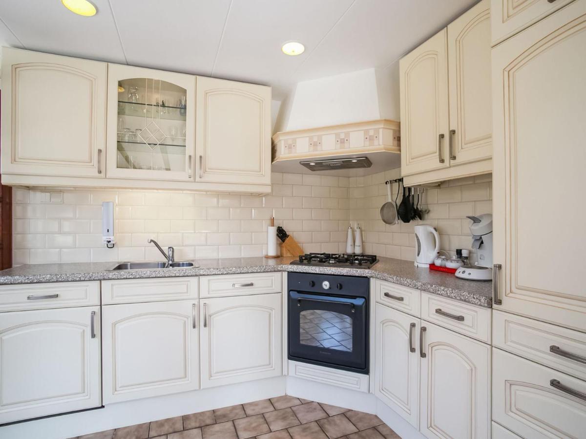 Holiday Home In Noordwijkerhout With Terrace Close To A Lake Esterno foto